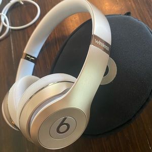 Beats Solo3 Wireless Headphones